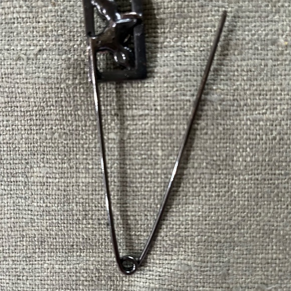 Large Vintage Safety Pin Brooch with 3 stones - Picture 4 of 5